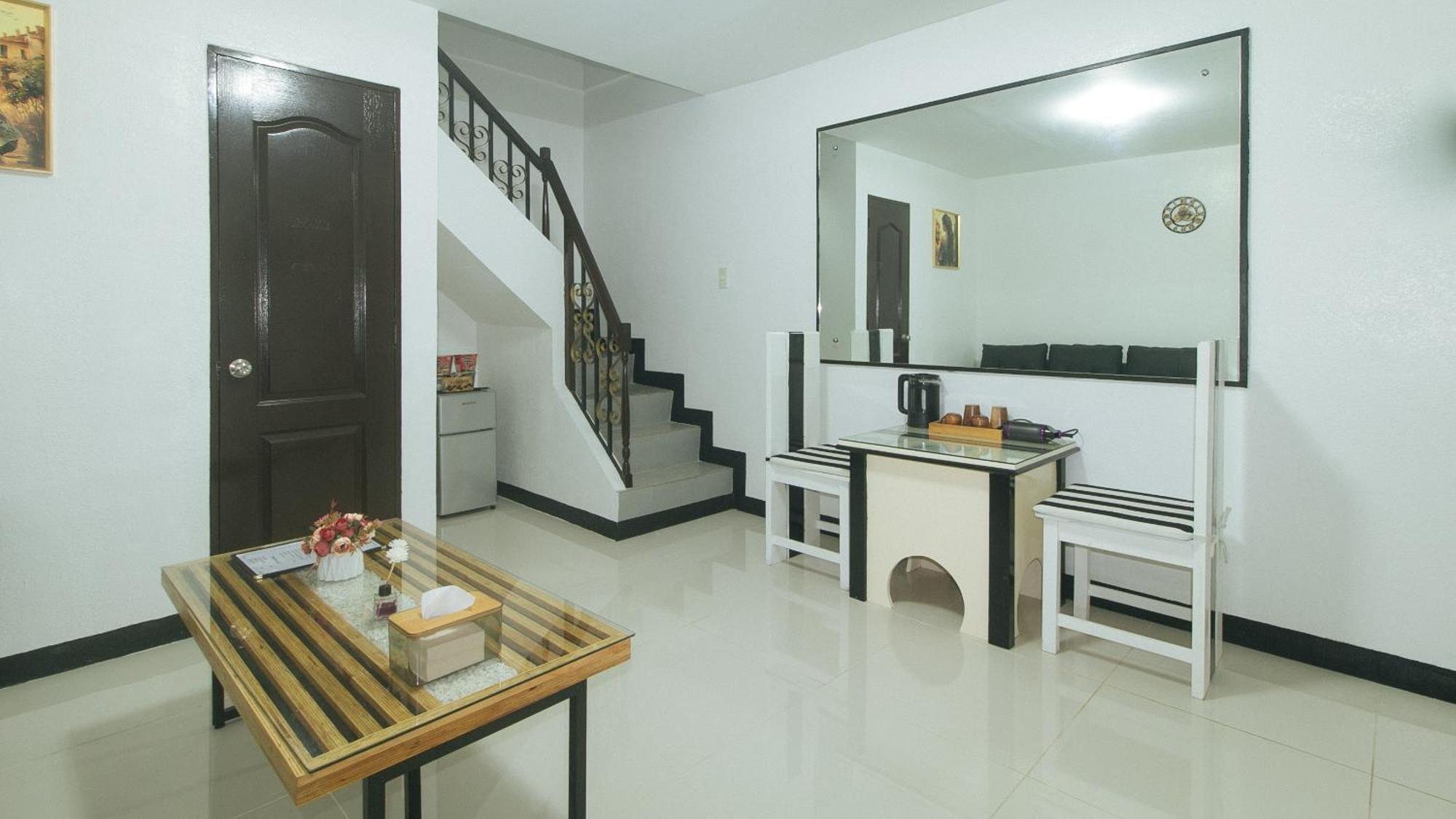 RedDoorz @ Colorado Street Angeles City Exterior foto