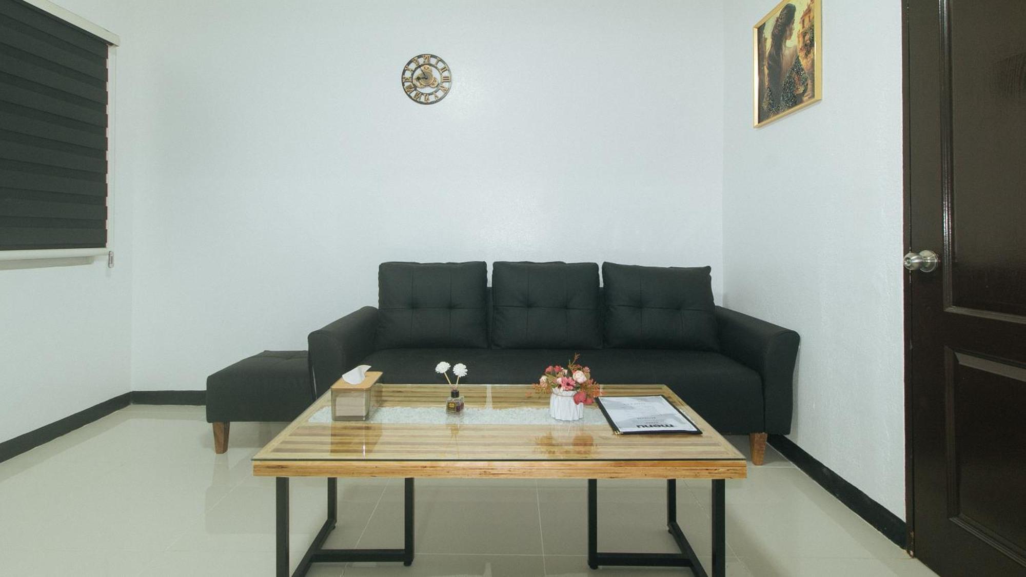 RedDoorz @ Colorado Street Angeles City Exterior foto