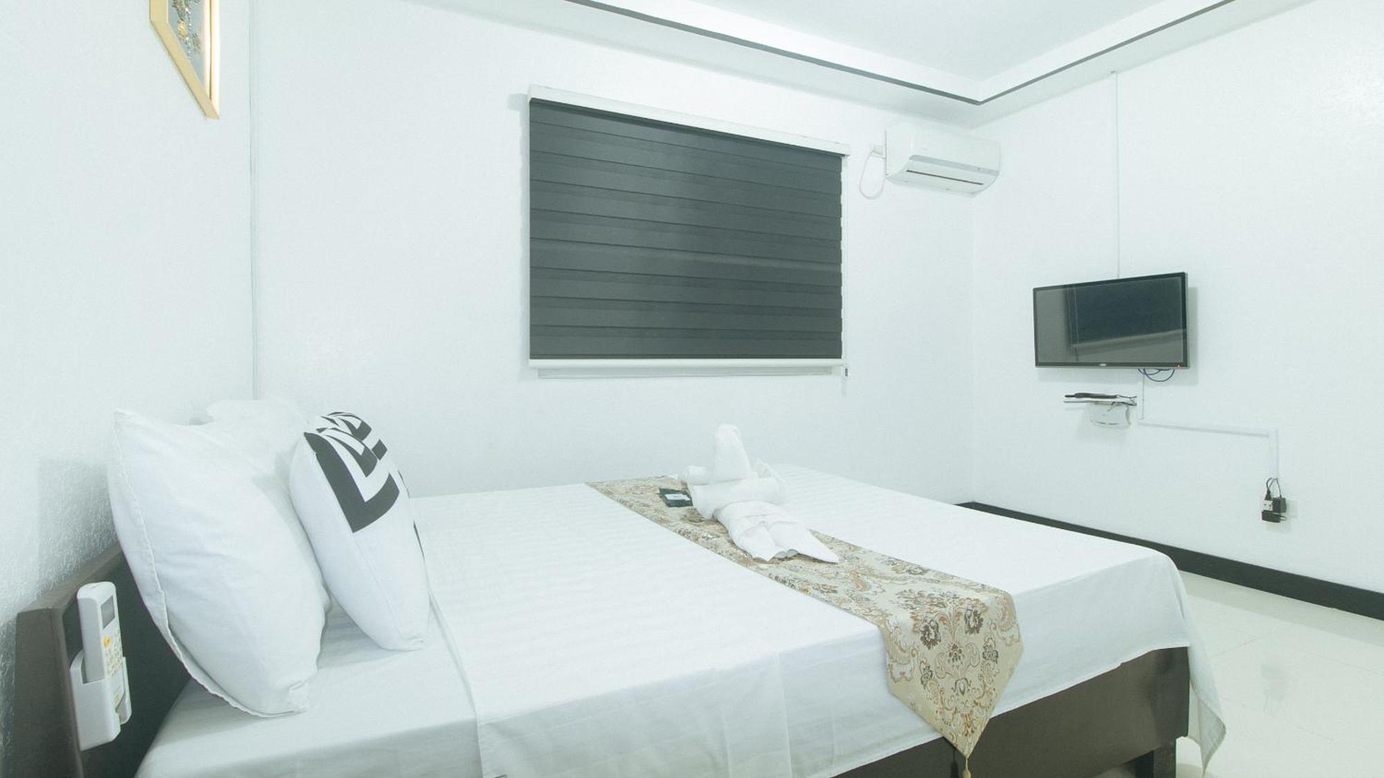 RedDoorz @ Colorado Street Angeles City Exterior foto